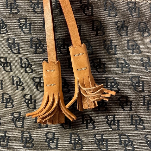 Dooney & Bourke DB signature purse - Picture 5 of 7